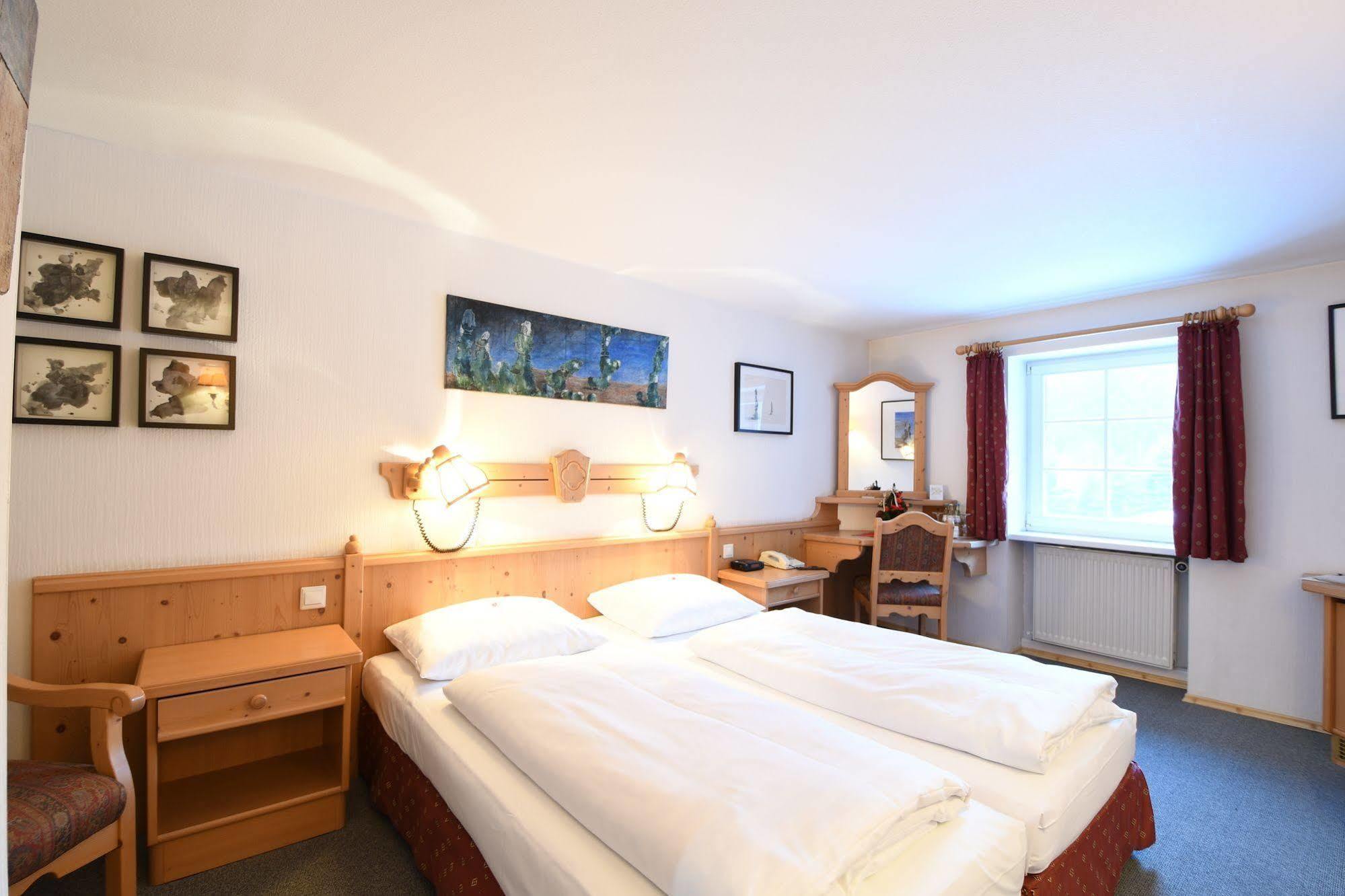 Hotel Altes Zollhaus Hermsdorf (Saxony)